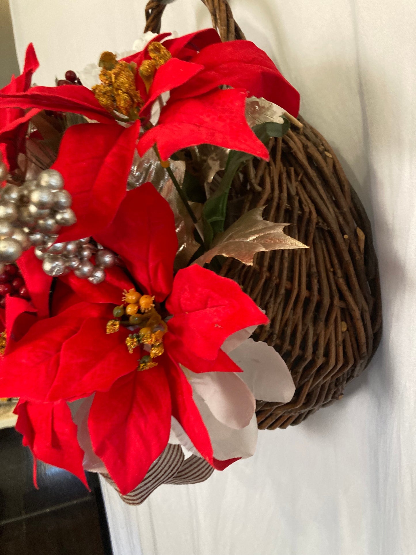 Christmas Door Floral basket Door Hanger